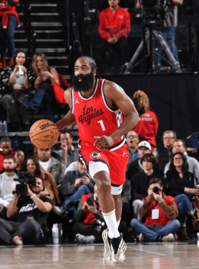 哈登迎来二十赛季高光表现,法国队球迷沸腾!的简单介绍 哈登迎来二十赛季高光表现,法国队球迷沸腾!的简单介绍